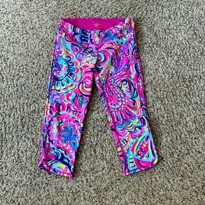 Bright Lilly Pulitzer ladies size L leggings.